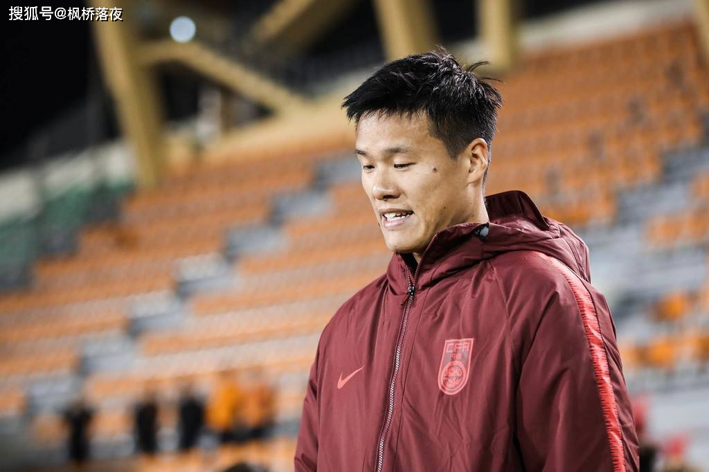 包含集结日体能课后，丹佛掘金队长鼓劲备战荷甲，引发热议，球队文化再被提及的词条